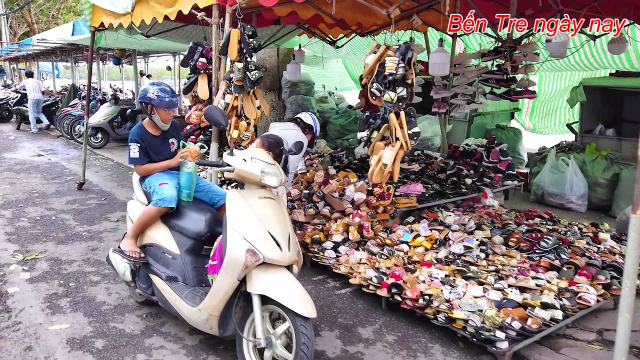 Exploring a Traditional Morning Market in Vietnam | Ben Tre Local Life