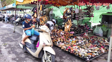 Exploring a Traditional Morning Market in Vietnam | Ben Tre Local Life